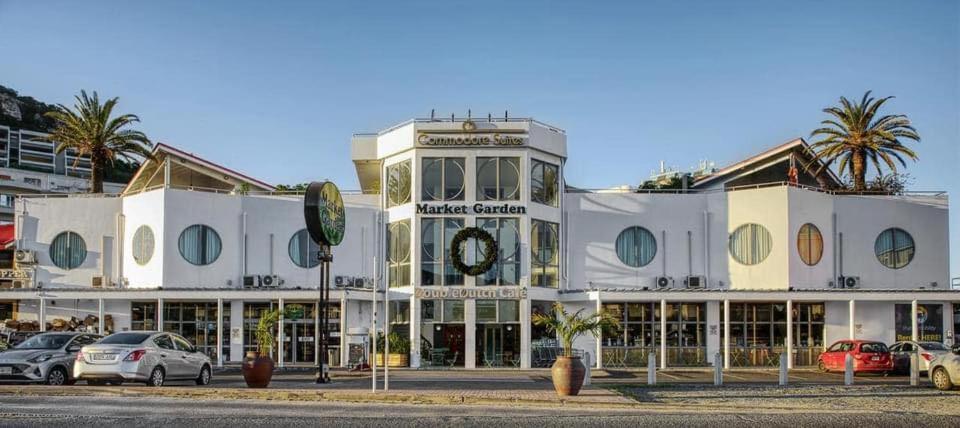 Commodore Suites Bahía de Simpson Exterior foto